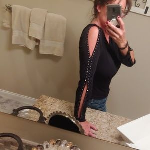 Silky peekaboo sleeve